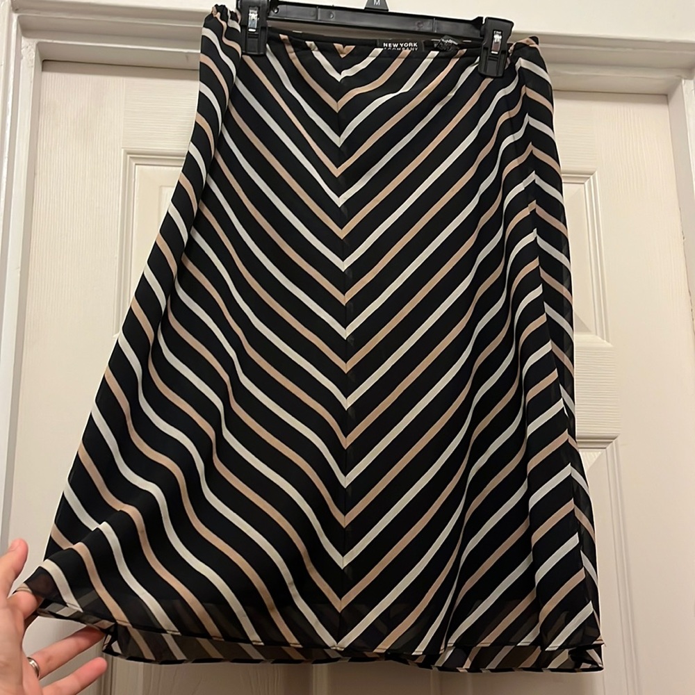 New York and company skirt